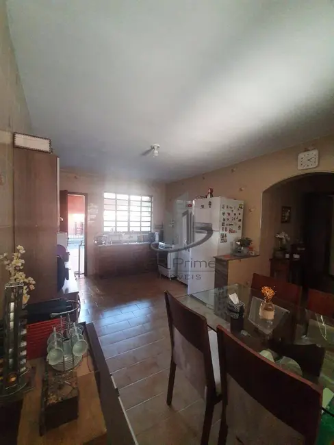 Foto 2 de Casa com 3 quartos à venda, 210m2 em Jardim Tiradentes, Volta Redonda - RJ