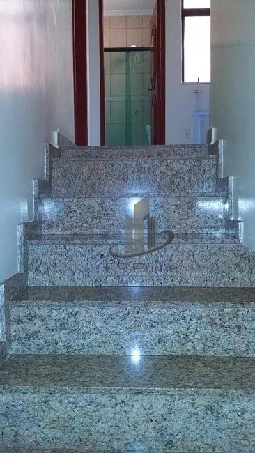 Casa com 4 quartos à venda, 230m2 em Vila Ursulino, Barra Mansa - RJ - imagem 9 Foto 9 de Casa com 4 quartos à venda, 230m2 em Vila Ursulino, Barra Mansa - RJ