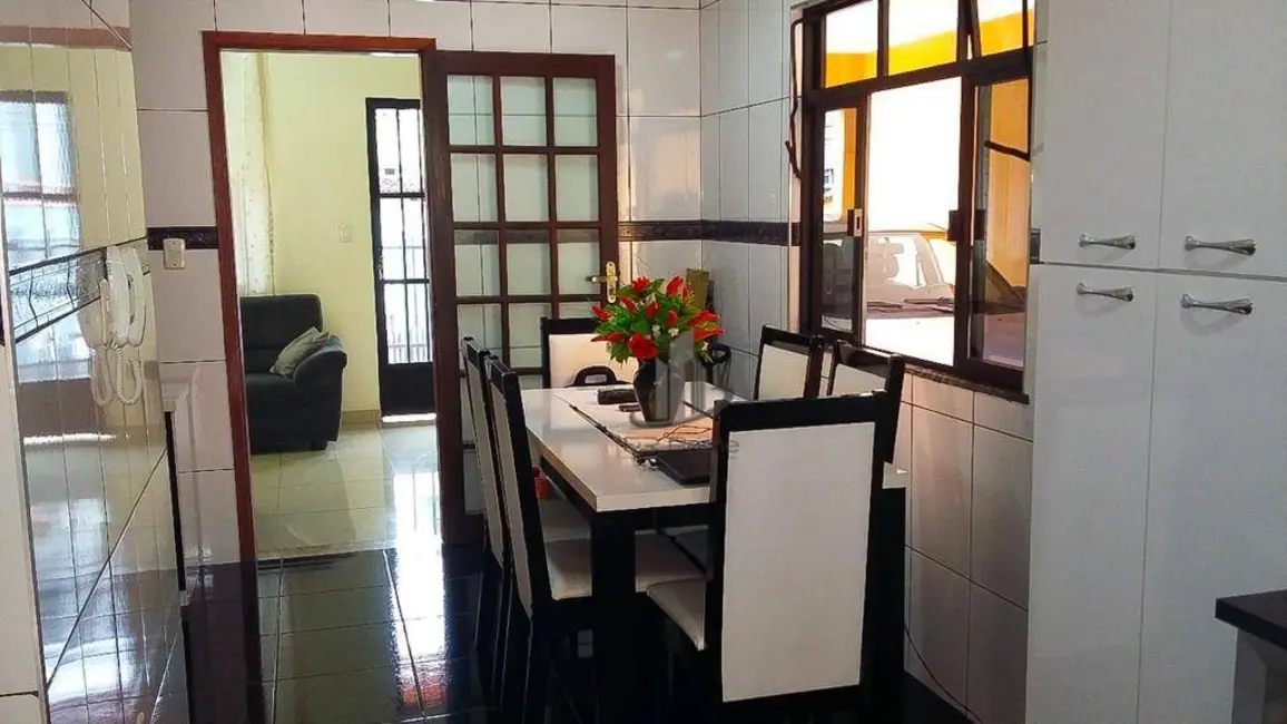 Foto 1 de Casa com 4 quartos à venda, 230m2 em Vila Ursulino, Barra Mansa - RJ