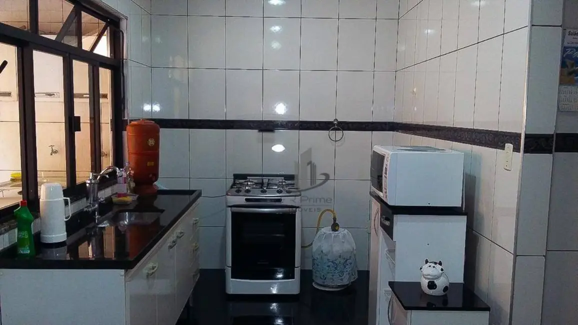 Casa com 4 quartos à venda, 230m2 em Vila Ursulino, Barra Mansa - RJ - imagem 4 Foto 4 de Casa com 4 quartos à venda, 230m2 em Vila Ursulino, Barra Mansa - RJ