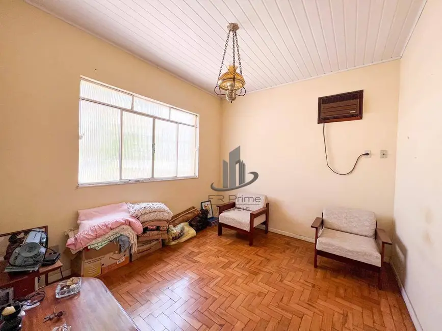 Casa com 3 quartos à venda, 376m2 em Vila Santa Cecília, Volta Redonda - RJ - imagem 5 Foto 5 de Casa com 3 quartos à venda, 376m2 em Vila Santa Cecília, Volta Redonda - RJ