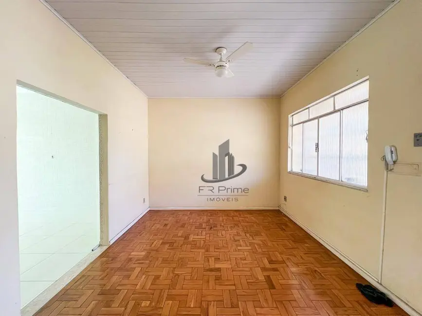 Foto 2 de Casa com 3 quartos à venda, 376m2 em Vila Santa Cecília, Volta Redonda - RJ