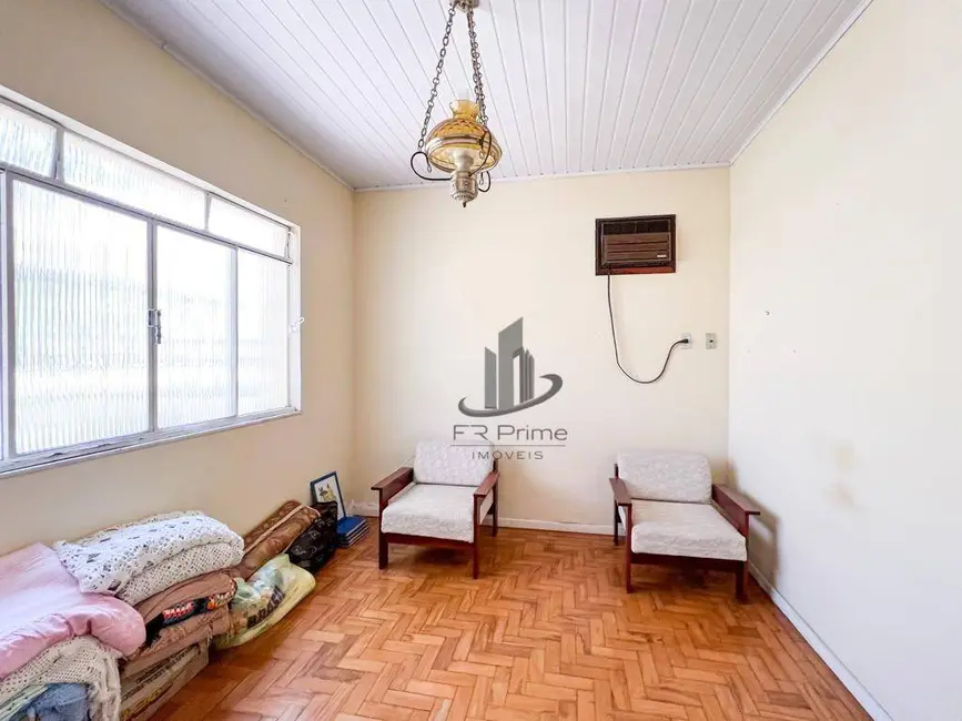 Casa com 3 quartos à venda, 376m2 em Vila Santa Cecília, Volta Redonda - RJ - imagem 4 Foto 4 de Casa com 3 quartos à venda, 376m2 em Vila Santa Cecília, Volta Redonda - RJ