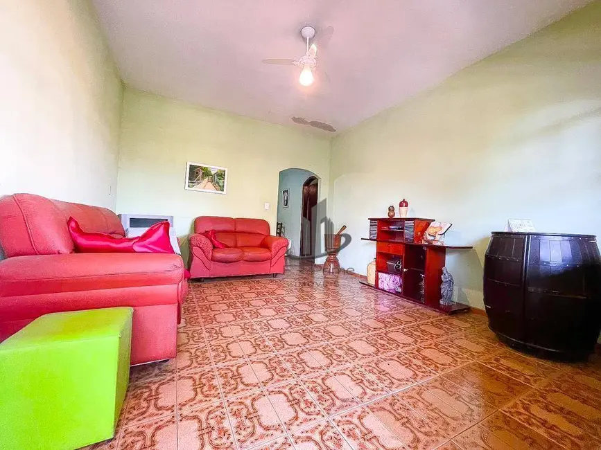 Casa com 3 quartos à venda, 434m2 em Jardim Amália, Volta Redonda - RJ - imagem 4 Foto 4 de Casa com 3 quartos à venda, 434m2 em Jardim Amália, Volta Redonda - RJ