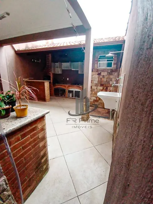 Casa com 3 quartos à venda, 150m2 em Jardim Belvedere, Volta Redonda - RJ - imagem 7 Foto 7 de Casa com 3 quartos à venda, 150m2 em Jardim Belvedere, Volta Redonda - RJ