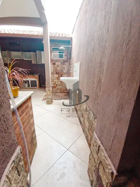 Casa com 3 quartos à venda, 150m2 em Jardim Belvedere, Volta Redonda - RJ - imagem 8 Foto 8 de Casa com 3 quartos à venda, 150m2 em Jardim Belvedere, Volta Redonda - RJ