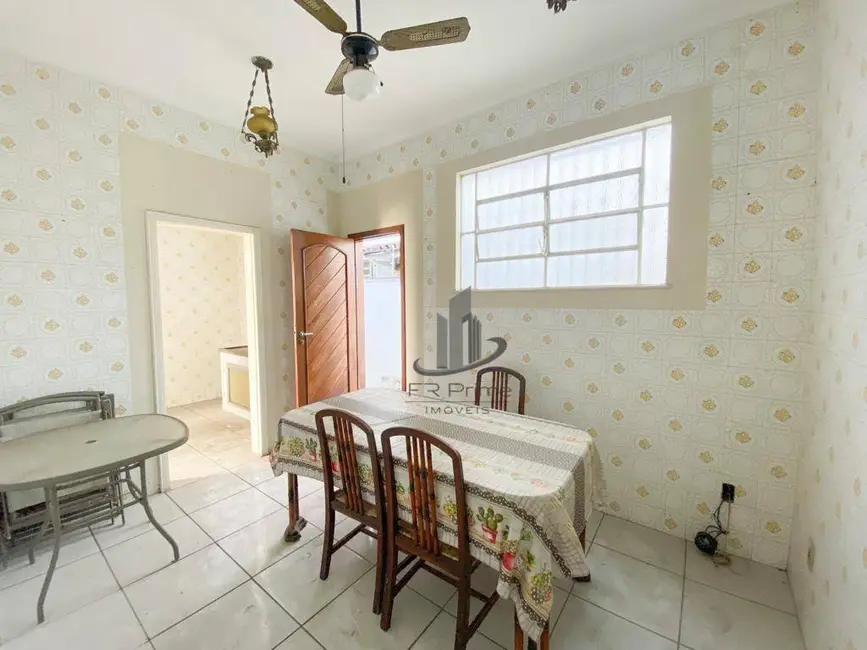 Casa com 4 quartos à venda, 280m2 em Vila Santa Cecília, Volta Redonda - RJ - imagem 5 Foto 5 de Casa com 4 quartos à venda, 280m2 em Vila Santa Cecília, Volta Redonda - RJ