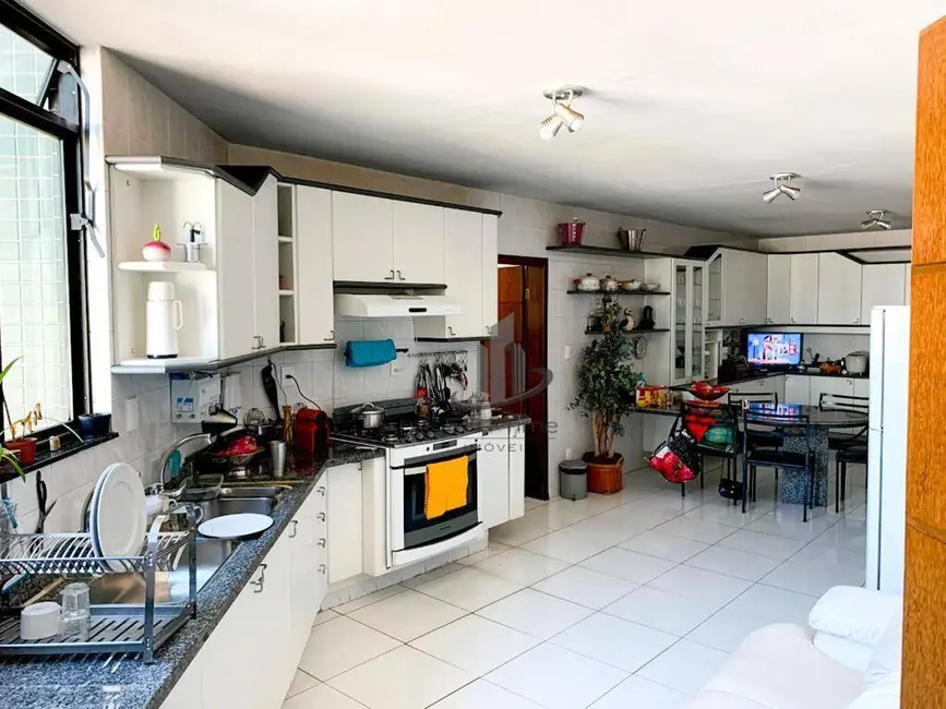 Foto 8 de Apartamento com 4 quartos à venda, 600m2 em Aterrado, Volta Redonda - RJ