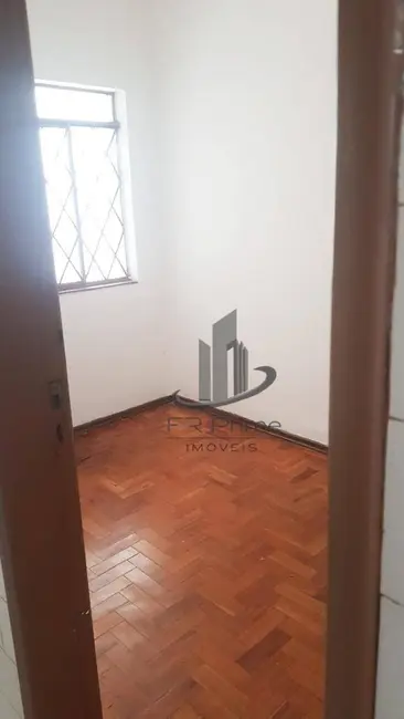 Casa com 3 quartos à venda, 350m2 em Jardim Amália, Volta Redonda - RJ - imagem 3 Foto 3 de Casa com 3 quartos à venda, 350m2 em Jardim Amália, Volta Redonda - RJ