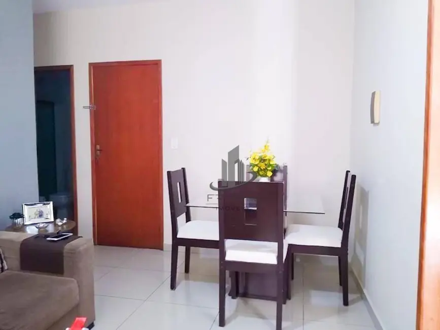 Foto 2 de Apartamento com 2 quartos à venda, 68m2 em Vila Orlandelia, Barra Mansa - RJ