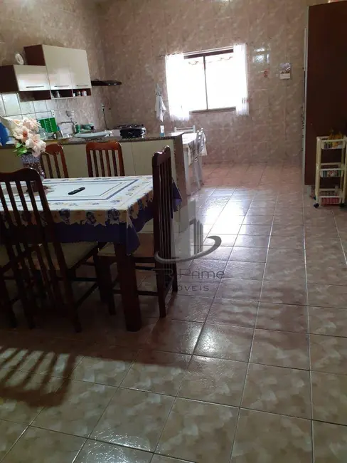 Casa com 3 quartos à venda, 369m2 em Jardim Amália, Volta Redonda - RJ - imagem 5 Foto 5 de Casa com 3 quartos à venda, 369m2 em Jardim Amália, Volta Redonda - RJ