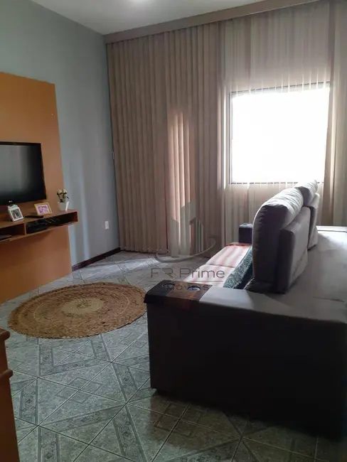 Casa com 3 quartos à venda, 369m2 em Jardim Amália, Volta Redonda - RJ - imagem 4 Foto 4 de Casa com 3 quartos à venda, 369m2 em Jardim Amália, Volta Redonda - RJ