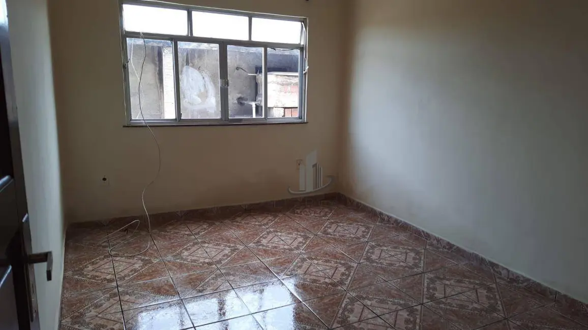 Casa com 2 quartos à venda, 200m2 em Jardim Cidade do Aço, Volta Redonda - RJ - imagem 3 Foto 3 de Casa com 2 quartos à venda, 200m2 em Jardim Cidade do Aço, Volta Redonda - RJ