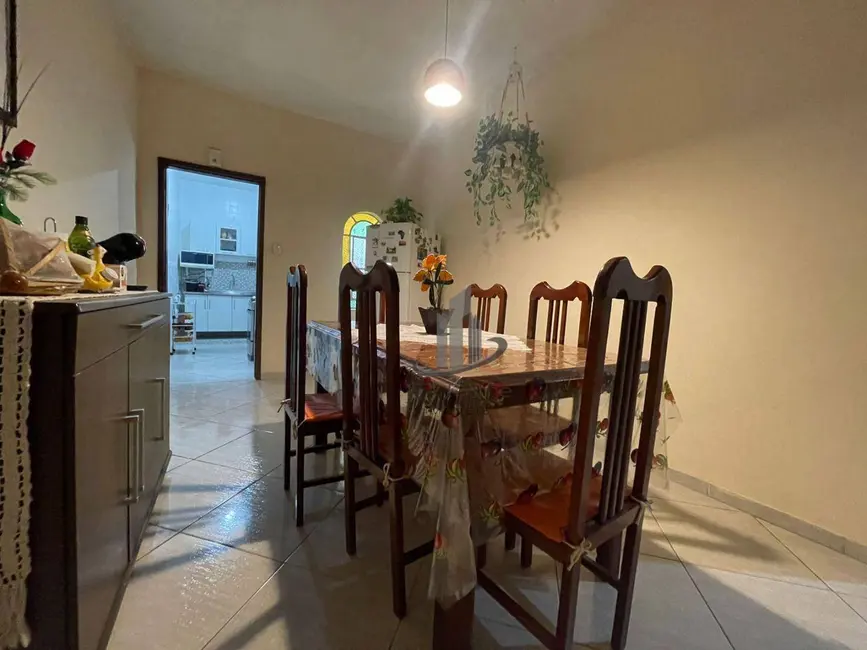 Foto 3 de Casa com 3 quartos à venda, 200m2 em Barra Do Pirai - RJ