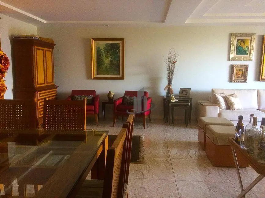 Apartamento com 3 quartos à venda, 363m2 em Jardim Amália, Volta Redonda - RJ - imagem 3 Foto 3 de Apartamento com 3 quartos à venda, 363m2 em Jardim Amália, Volta Redonda - RJ