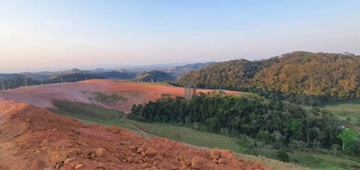 Terreno / Lote à venda, 446m2 em Vila Rica, Volta Redonda - RJ - imagem 6 Foto 6 de Terreno / Lote à venda, 446m2 em Vila Rica, Volta Redonda - RJ