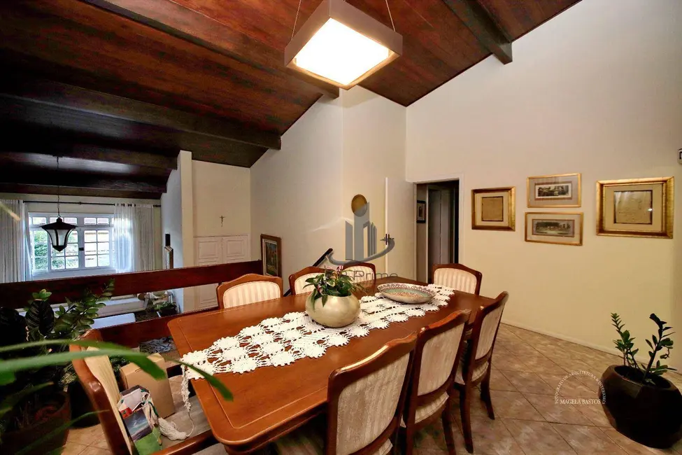 Casa com 3 quartos à venda, 1200m2 em Sessenta, Volta Redonda - RJ - imagem 8 Foto 8 de Casa com 3 quartos à venda, 1200m2 em Sessenta, Volta Redonda - RJ