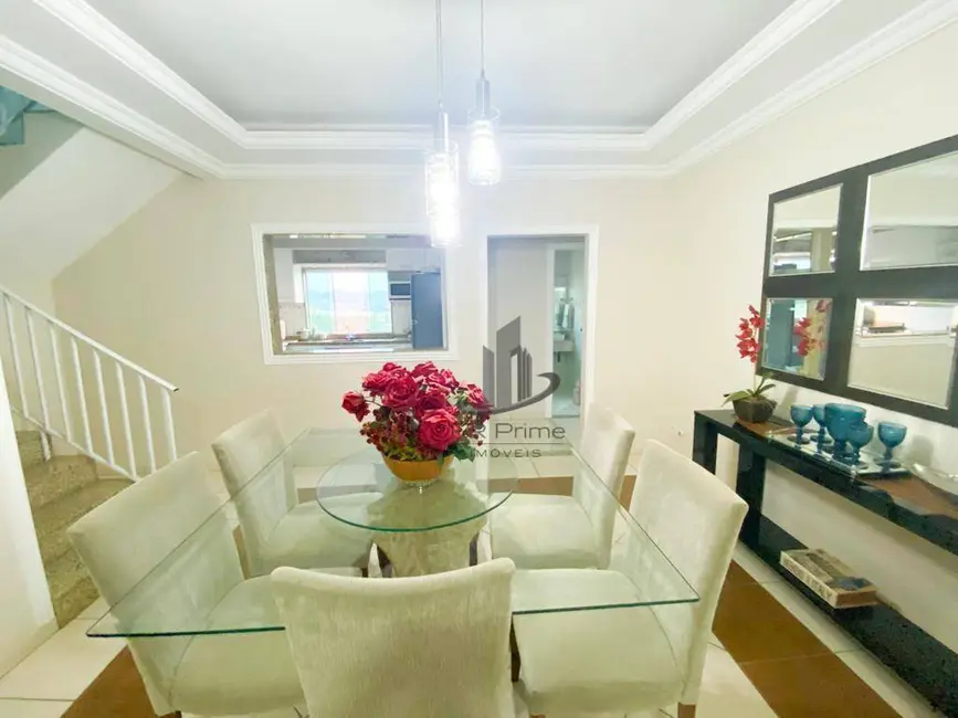 Casa com 3 quartos à venda, 372m2 em Jardim Belvedere, Volta Redonda - RJ - imagem 4 Foto 4 de Casa com 3 quartos à venda, 372m2 em Jardim Belvedere, Volta Redonda - RJ