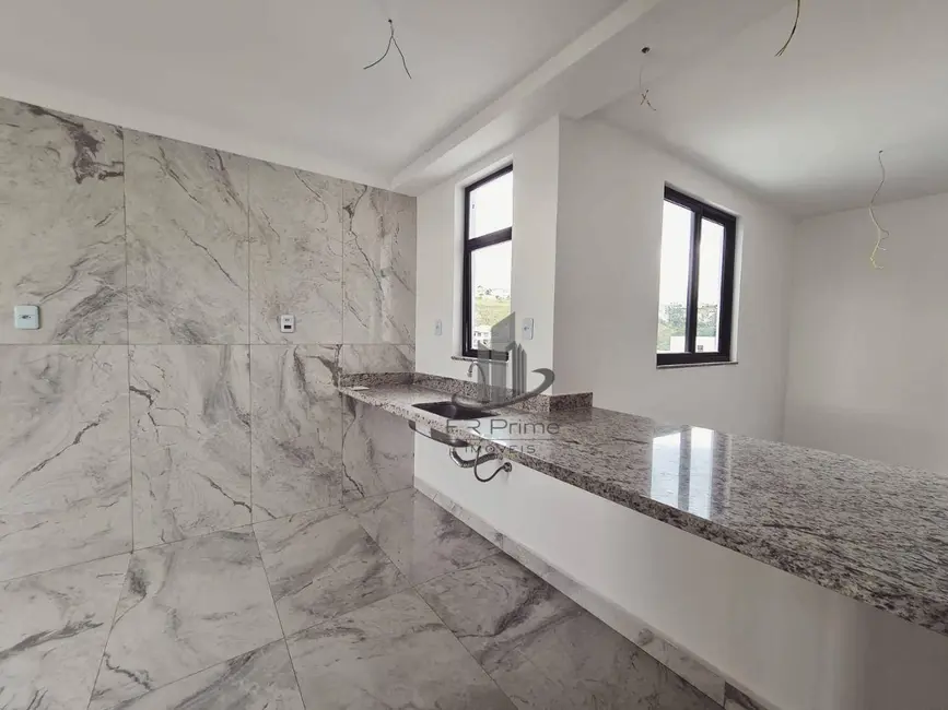 Foto 3 de Apartamento com 3 quartos à venda, 120m2 em Jardim Normandia, Volta Redonda - RJ