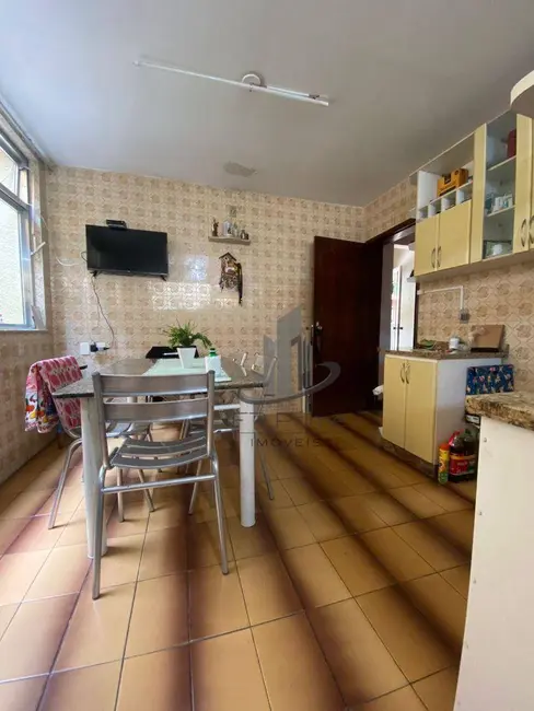 Foto 9 de Casa com 4 quartos à venda, 450m2 em Vila Santa Cecília, Volta Redonda - RJ
