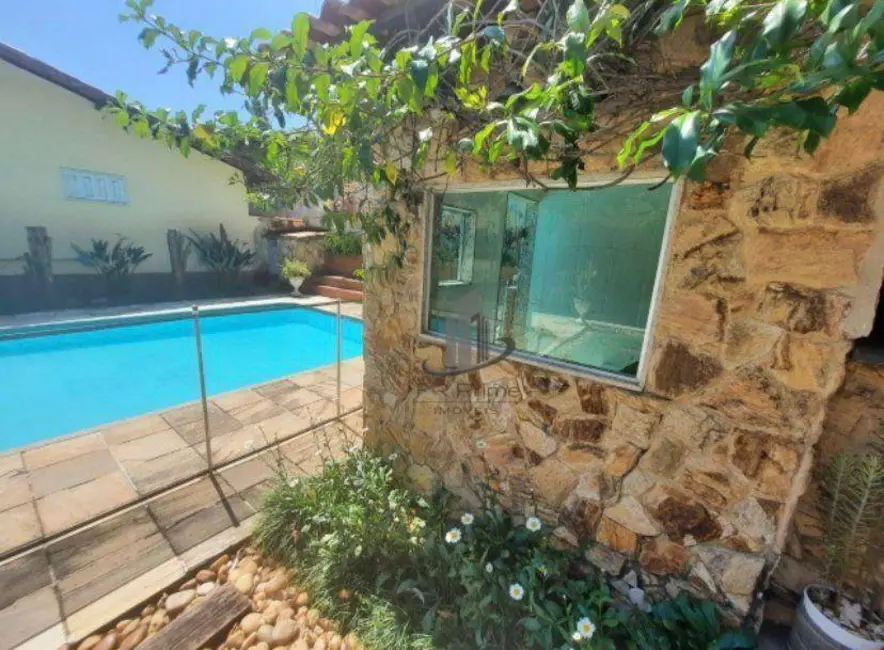 Foto 9 de Chácara com 6 quartos à venda, 850m2 em Vassouras - RJ