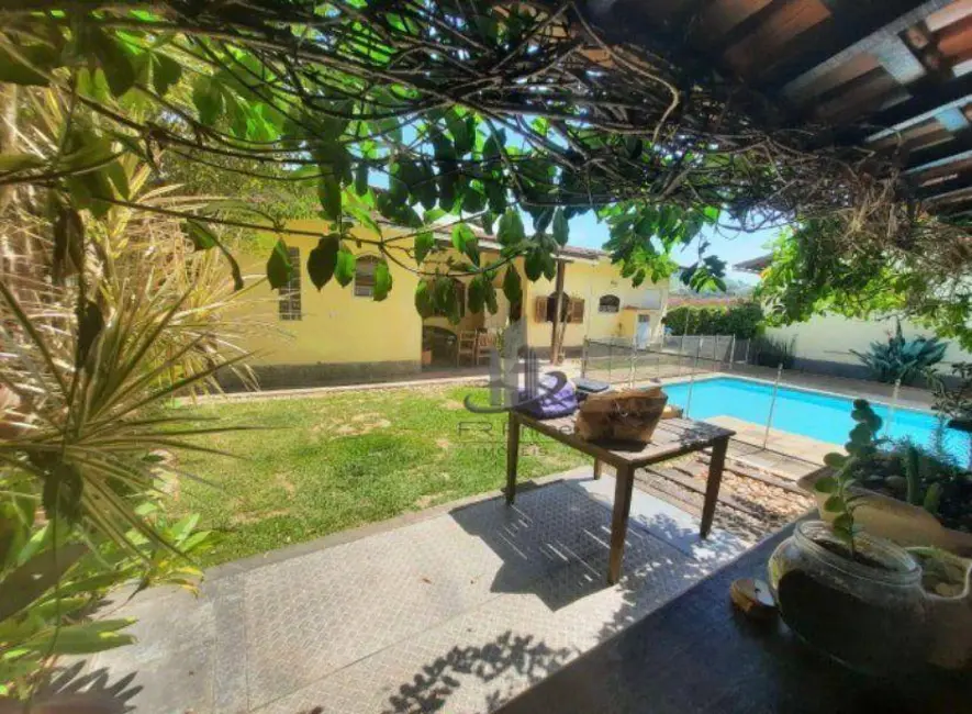 Foto 6 de Chácara com 6 quartos à venda, 850m2 em Vassouras - RJ