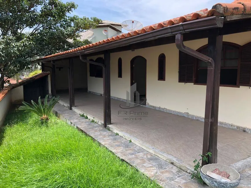 Foto 2 de Casa com 3 quartos à venda, 454m2 em Mendes - RJ