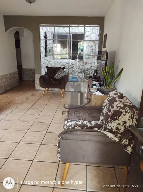 Foto 2 de Casa com 3 quartos à venda, 210m2 em São Luís, Volta Redonda - RJ