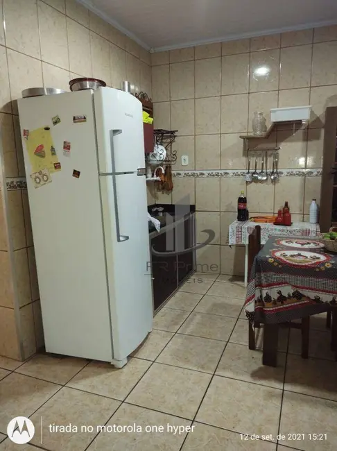 Casa com 3 quartos à venda, 210m2 em São Luís, Volta Redonda - RJ - imagem 3 Foto 3 de Casa com 3 quartos à venda, 210m2 em São Luís, Volta Redonda - RJ