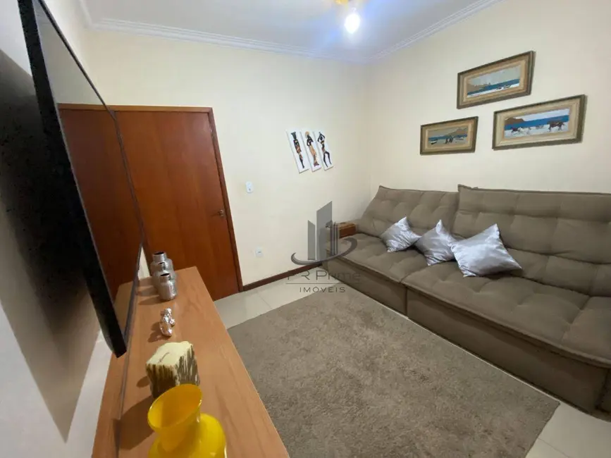 Casa com 4 quartos à venda, 270m2 em Jardim Belvedere, Volta Redonda - RJ - imagem 6 Foto 6 de Casa com 4 quartos à venda, 270m2 em Jardim Belvedere, Volta Redonda - RJ