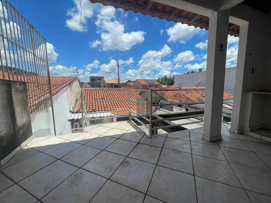 Casa com 2 quartos à venda, 200m2 em Jardim Vila Rica - Tiradentes, Volta Redonda - RJ - imagem 9 Foto 9 de Casa com 2 quartos à venda, 200m2 em Jardim Vila Rica - Tiradentes, Volta Redonda - RJ