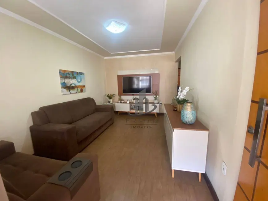 Foto 2 de Casa com 3 quartos à venda, 154m2 em Loteamento Aiuruoca, Barra Mansa - RJ