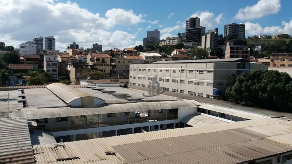Cobertura com 4 quartos à venda, 185m2 em Jardim Normandia, Volta Redonda - RJ - imagem 4 Foto 4 de Cobertura com 4 quartos à venda, 185m2 em Jardim Normandia, Volta Redonda - RJ