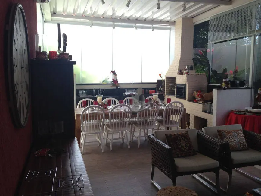 Foto 9 de Casa com 4 quartos à venda, 487m2 em Jardim Amália, Volta Redonda - RJ