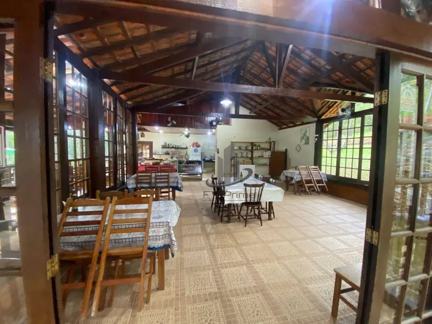 Foto 6 de Chácara com 7 quartos à venda, 33000m2 em Barra Do Pirai - RJ