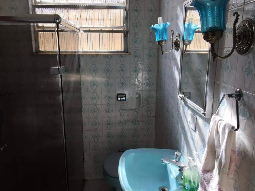 Casa com 3 quartos à venda, 430m2 em Jardim Amália, Volta Redonda - RJ - imagem 3 Foto 3 de Casa com 3 quartos à venda, 430m2 em Jardim Amália, Volta Redonda - RJ