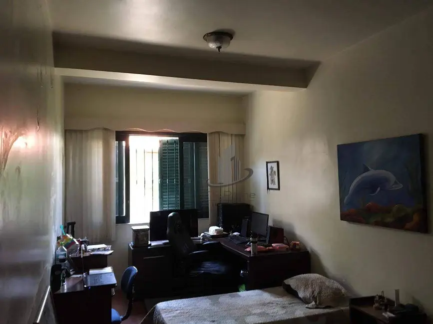Casa com 3 quartos à venda, 430m2 em Jardim Amália, Volta Redonda - RJ - imagem 9 Foto 9 de Casa com 3 quartos à venda, 430m2 em Jardim Amália, Volta Redonda - RJ
