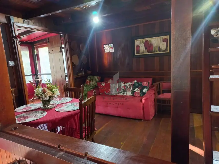 Casa de Condomínio com 2 quartos à venda, 582m2 em Itatiaia - RJ - imagem 3 Foto 3 de Casa de Condomínio com 2 quartos à venda, 582m2 em Itatiaia - RJ
