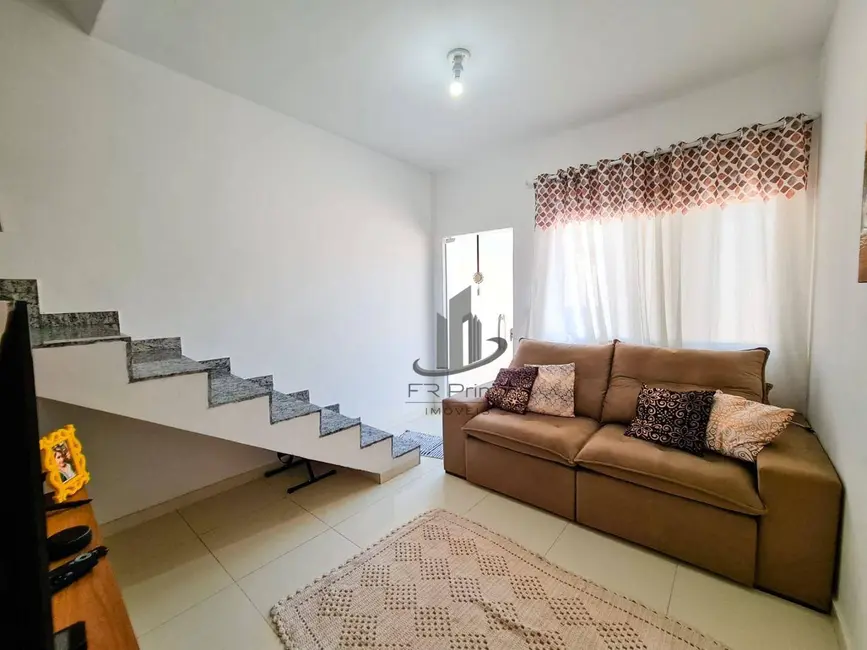 Foto 2 de Casa de Condomínio com 2 quartos à venda, 64m2 em Roma, Volta Redonda - RJ