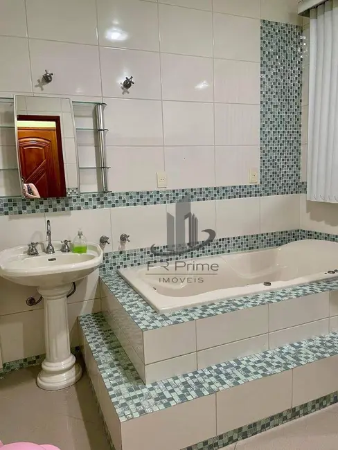 Casa com 5 quartos à venda, 368m2 em Ponte Alta, Volta Redonda - RJ - imagem 5 Foto 5 de Casa com 5 quartos à venda, 368m2 em Ponte Alta, Volta Redonda - RJ