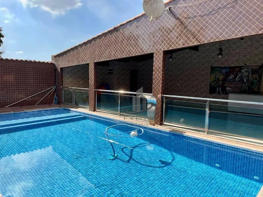 Casa com 5 quartos à venda, 368m2 em Ponte Alta, Volta Redonda - RJ - imagem 1 Foto 1 de Casa com 5 quartos à venda, 368m2 em Ponte Alta, Volta Redonda - RJ