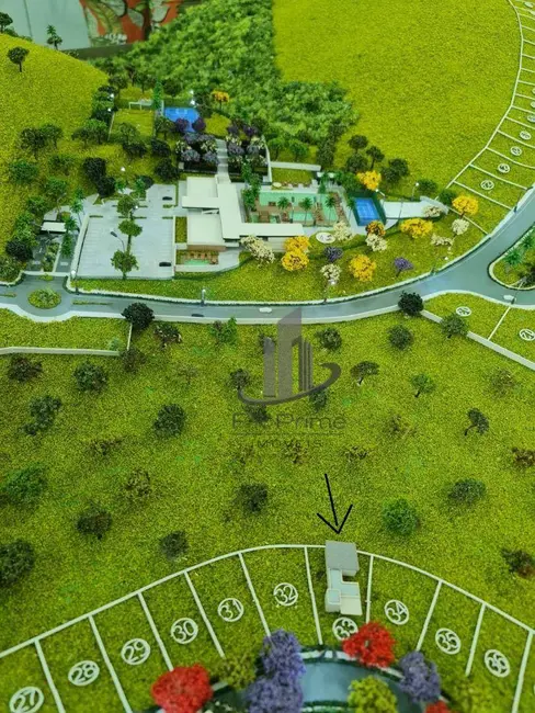 Foto 2 de Terreno / Lote à venda, 321m2 em Vila Rica, Volta Redonda - RJ