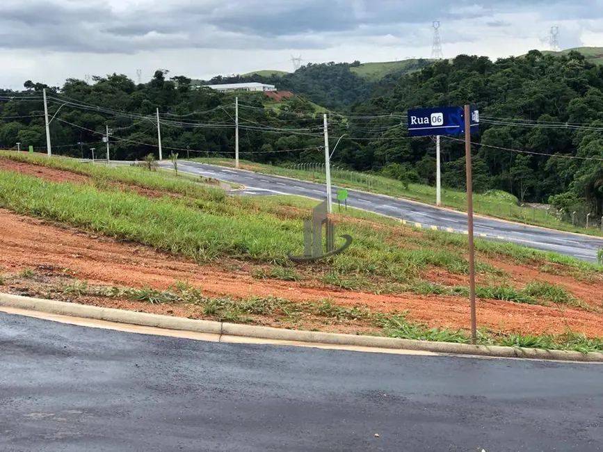 Foto 1 de Terreno / Lote à venda, 336m2 em Vila Rica, Volta Redonda - RJ