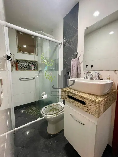 Casa com 3 quartos à venda, 240m2 em Jardim Belvedere, Volta Redonda - RJ - imagem 8 Foto 8 de Casa com 3 quartos à venda, 240m2 em Jardim Belvedere, Volta Redonda - RJ