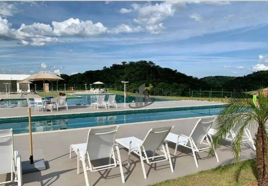 Terreno / Lote à venda, 240m2 em Vila Rica, Volta Redonda - RJ - imagem 3 Foto 3 de Terreno / Lote à venda, 240m2 em Vila Rica, Volta Redonda - RJ