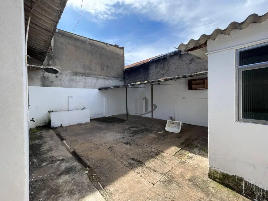 Casa com 3 quartos à venda, 169m2 em Jardim Tiradentes, Volta Redonda - RJ - imagem 8 Foto 8 de Casa com 3 quartos à venda, 169m2 em Jardim Tiradentes, Volta Redonda - RJ
