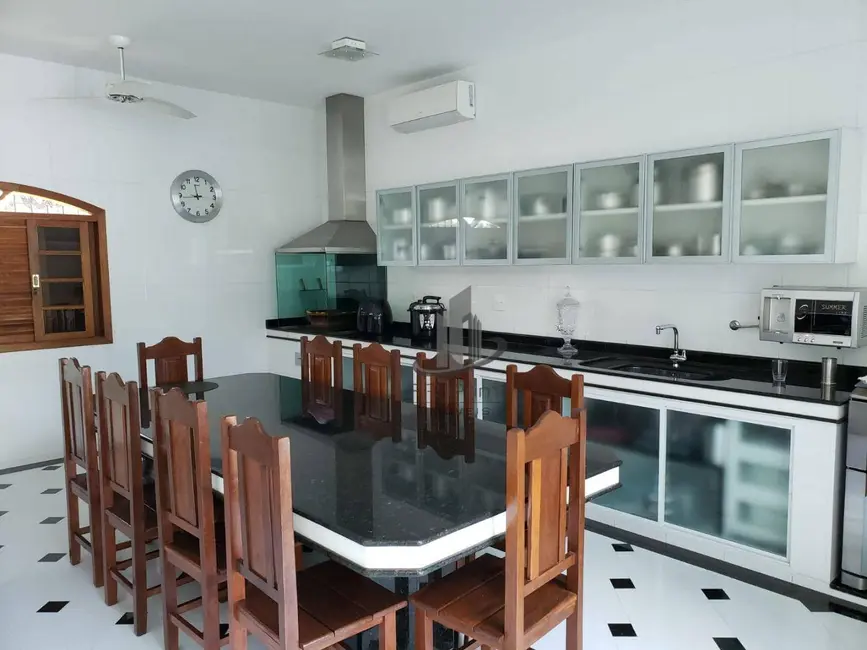 Chácara com 4 quartos à venda, 2245m2 em Barra Mansa - RJ - imagem 3 Foto 3 de Chácara com 4 quartos à venda, 2245m2 em Barra Mansa - RJ