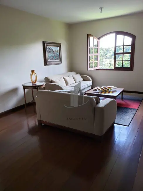 Chácara com 4 quartos à venda, 2245m2 em Barra Mansa - RJ - imagem 9 Foto 9 de Chácara com 4 quartos à venda, 2245m2 em Barra Mansa - RJ