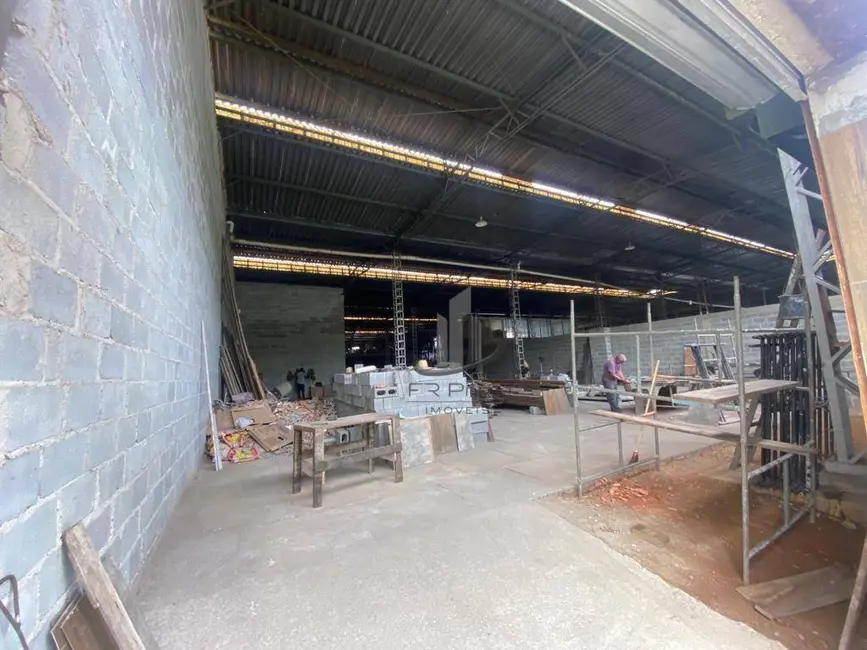 Foto 3 de Loja para alugar, 120m2 em Aterrado, Volta Redonda - RJ