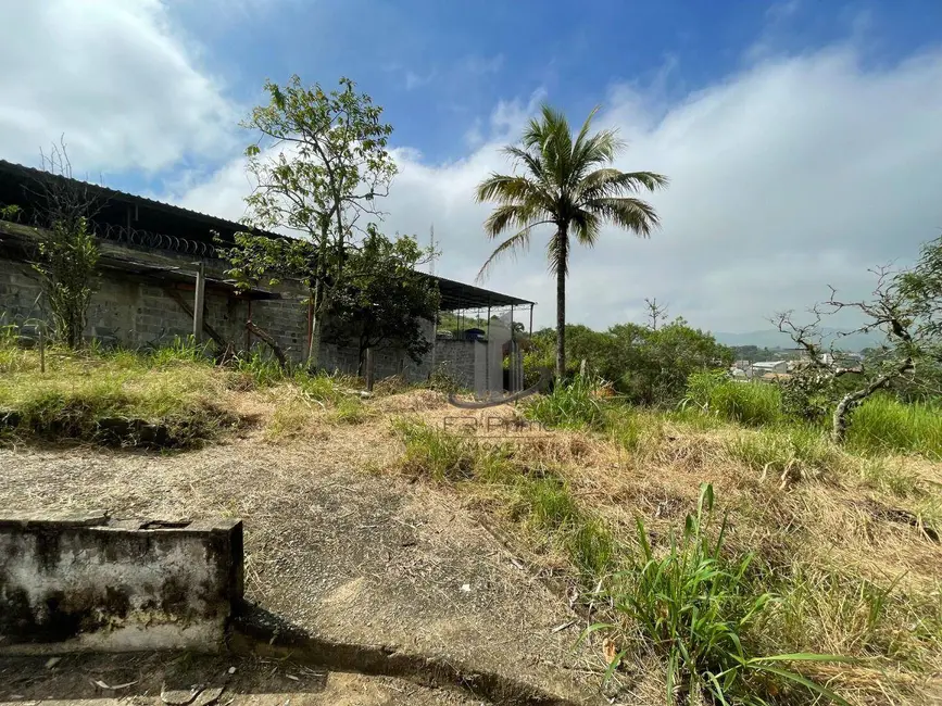 Terreno / Lote à venda, 960m2 em Roma, Volta Redonda - RJ - imagem 3 Foto 3 de Terreno / Lote à venda, 960m2 em Roma, Volta Redonda - RJ